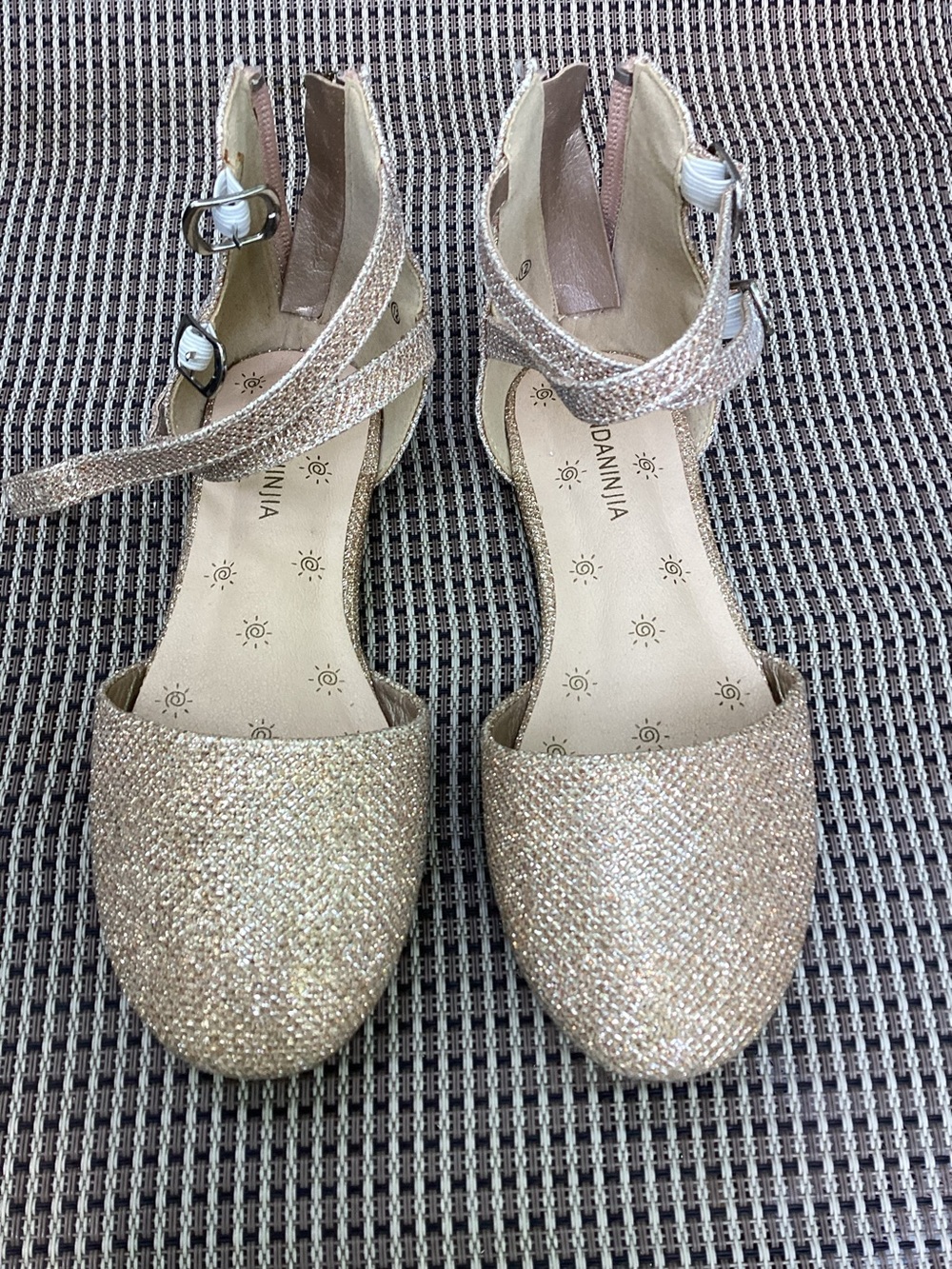 Pandaninjia Gold Shoes